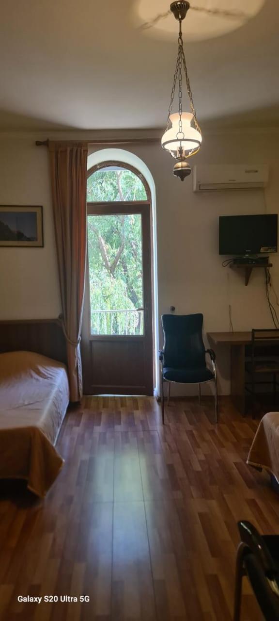 Noravank'S Hotel Арени Экстерьер фото