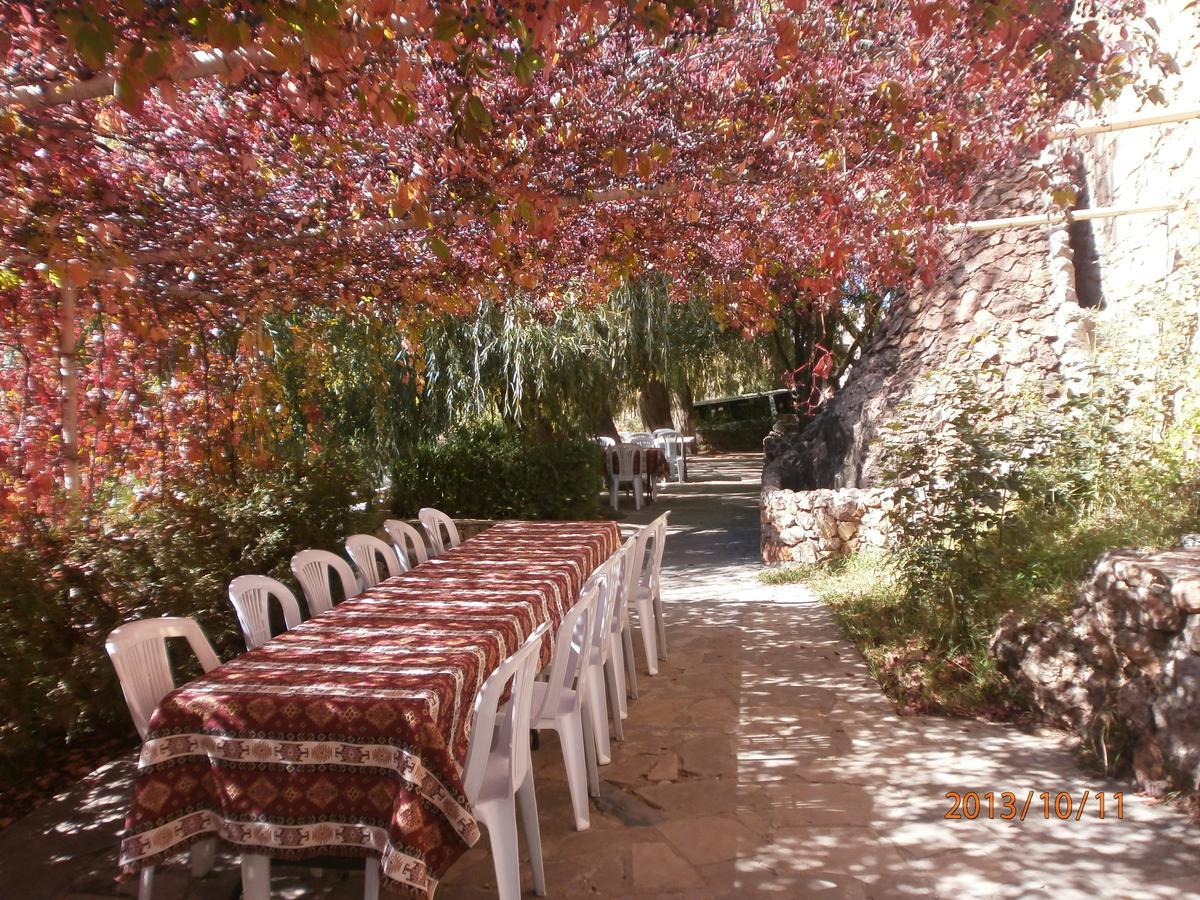 Noravank'S Hotel Арени Экстерьер фото